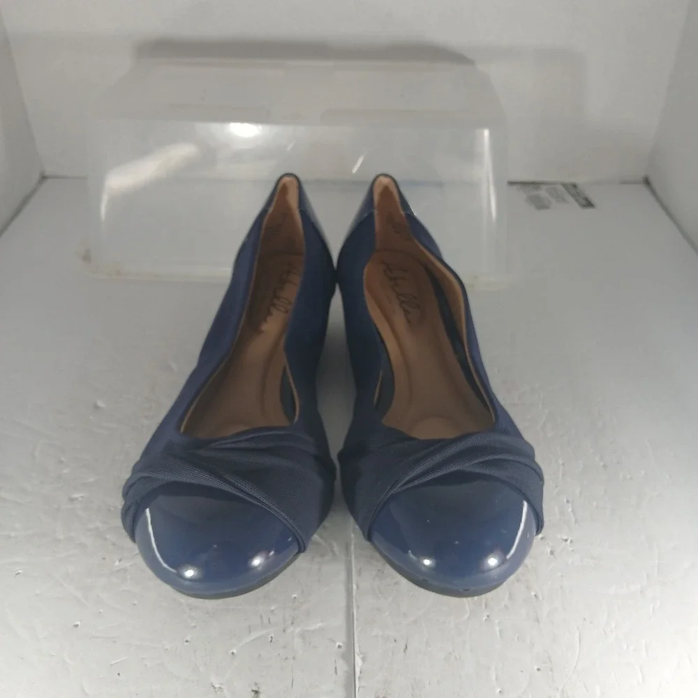 Abella Flight Wedge Pumps 10M Navy Blue Patent Accent Comfort Round Toe Shoes